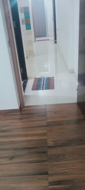 Room in 1 BHK Apartment at Bindra Sateri Legacy, Andheri East – for Rent