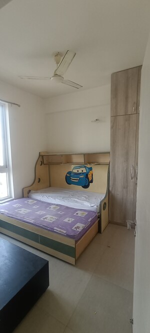 Bedroom in 3.5 BHK Apartment at Emaar Emerald Estate, Sector 65 – for Rent