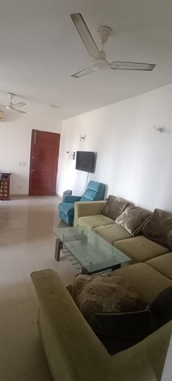 3.5 BHK + Extra Room Apartment For Rent in Emaar Emerald Estate