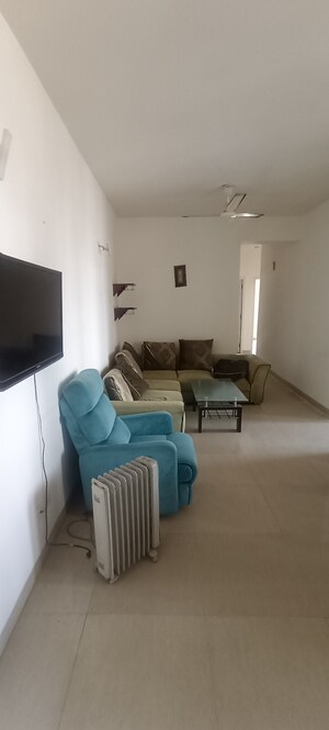 Living Room in 3.5 BHK Apartment at Emaar Emerald Estate, Sector 65 – for Rent