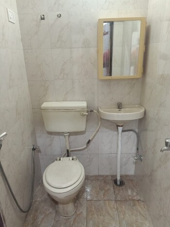 2 BHK Builder Floor for Rent in Govindpuri, Delhi