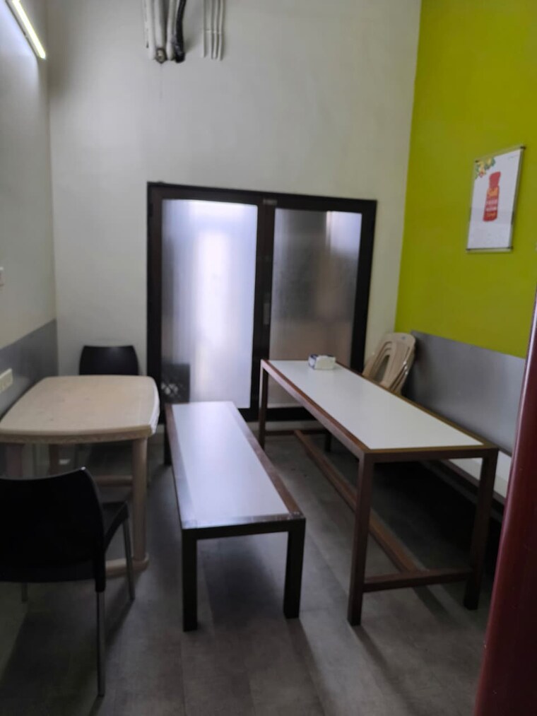 Team Area, empire-complex Commercial Office Space in IT/SEZ 2100 Sq.Ft. In Lower Parel Mumbai 10195652