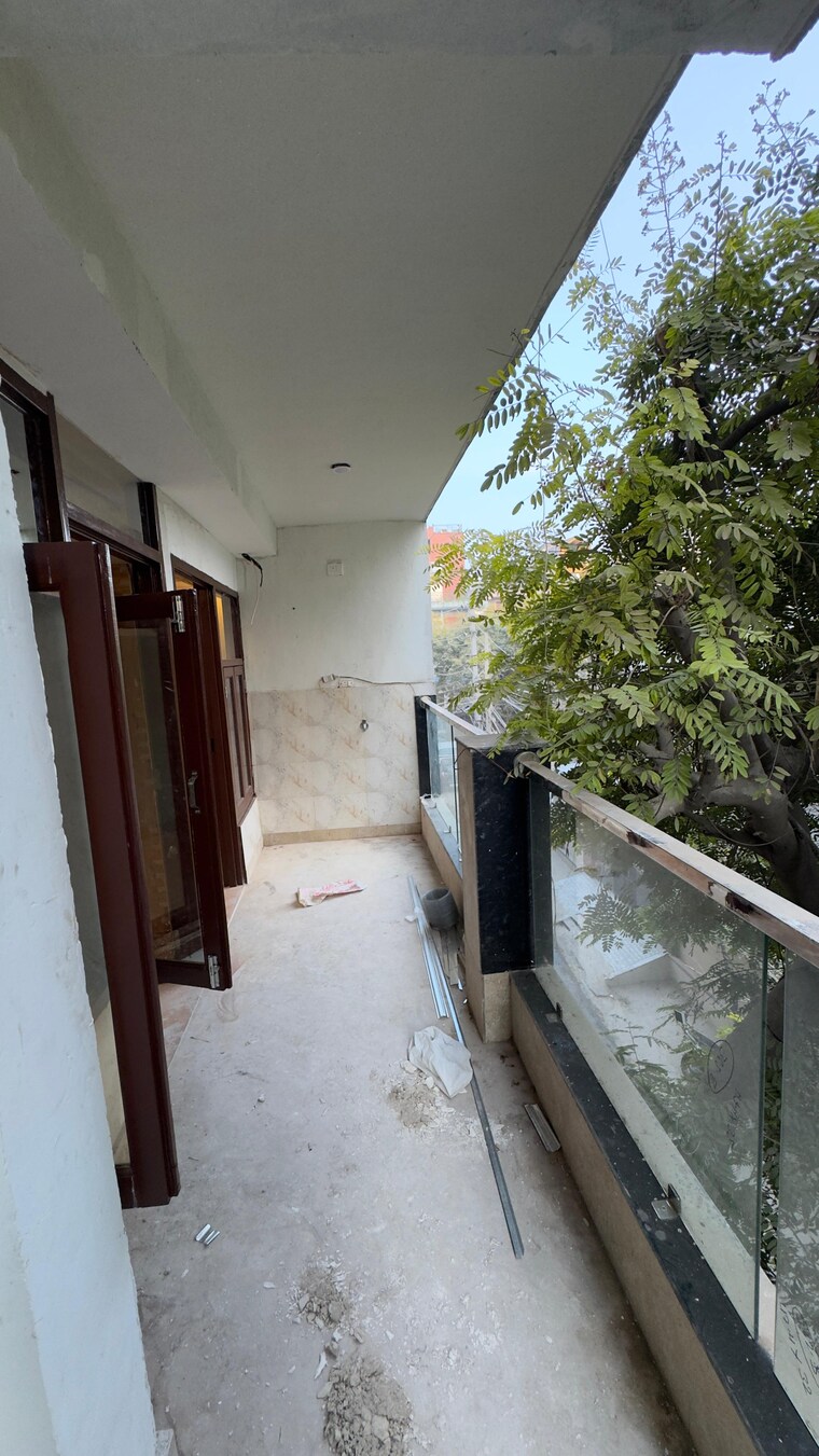 Balcony, palm-residency-chhatarpur 3 Bedroom 1250 Sq.Ft. Builder Floor In Chattarpur Delhi 10198369