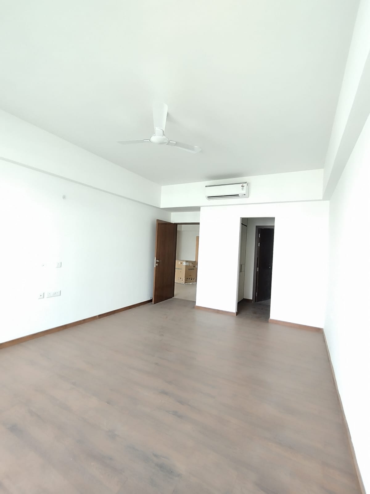 5 BHK + Servant Room Builder Floor For Sale in DLF Alameda Independent Floors