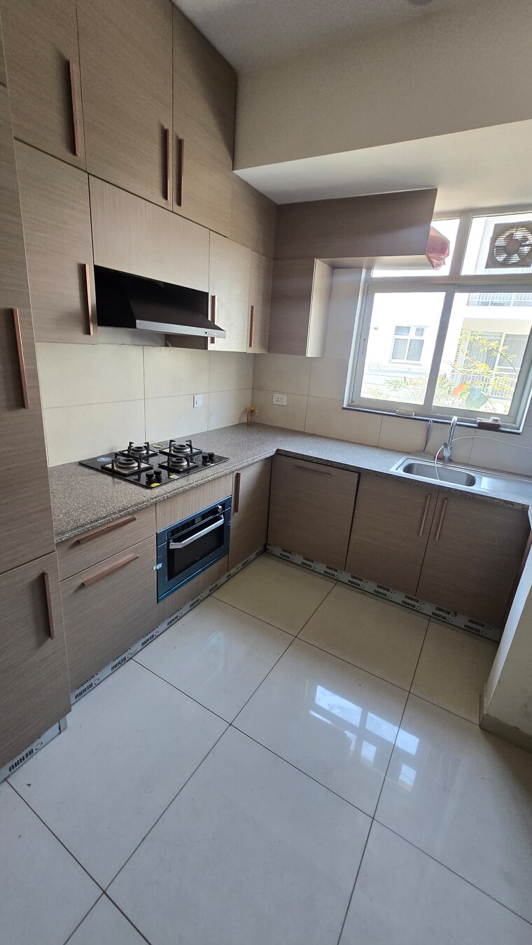 Kitchen, godrej-golf-links-evoke 4 Bedroom 2276 Sq.Ft. Apartment In Sector 27 Yamuna Expressway Greater Noida 10198385