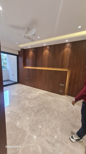 Furnished Amenities in 4 BHK Builder Floor at Sector 31 – for Sale