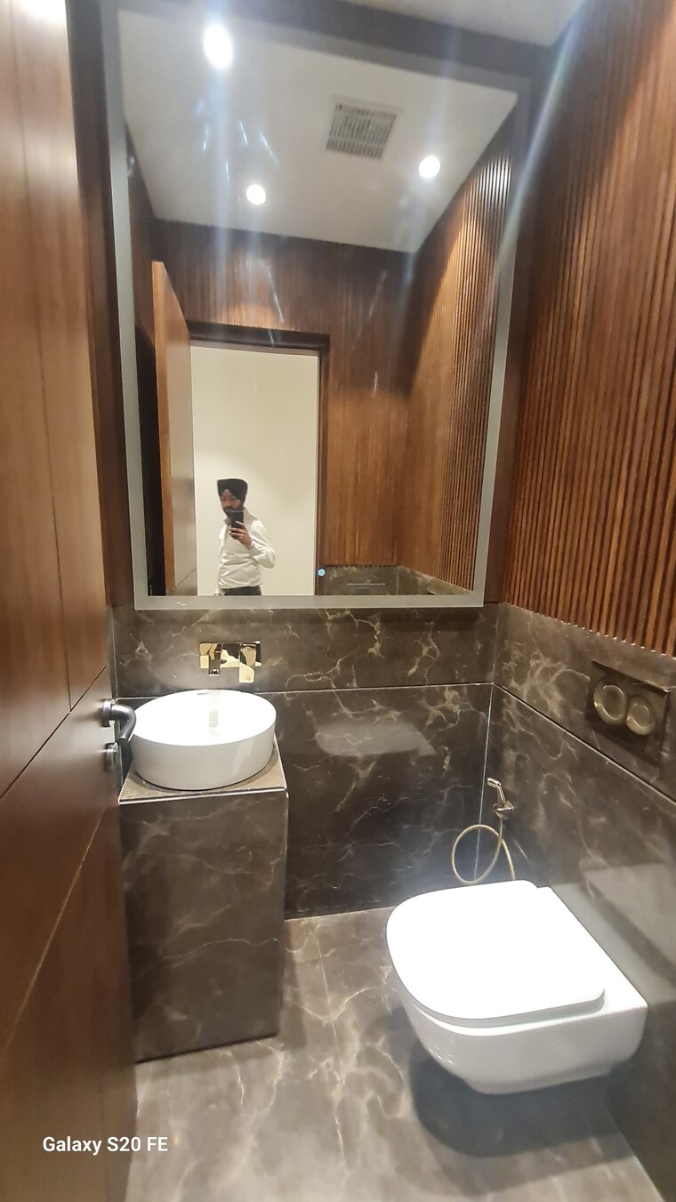 undefined, sector 31 4 Bedroom 2200 Sq.Ft. Builder Floor In Sector 31 Gurgaon 10198372