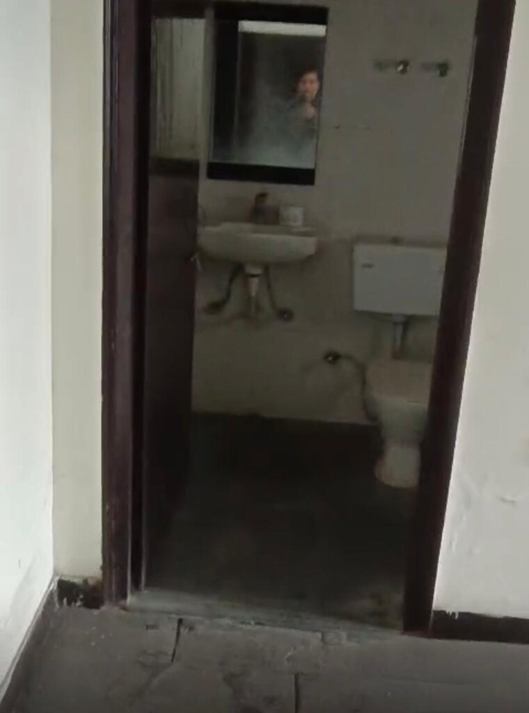 Bathroom, techman-moti-residency 2.5 Bedroom 1155 Sq.Ft. Apartment In Raj Nagar Extension Ghaziabad 10198398