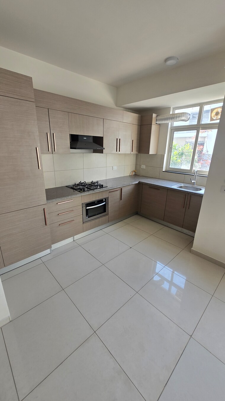 Kitchen, godrej-golf-link-villas 4 Bedroom 2359 Sq.Ft. Apartment In Sector 27 Yamuna Expressway Greater Noida 10198401