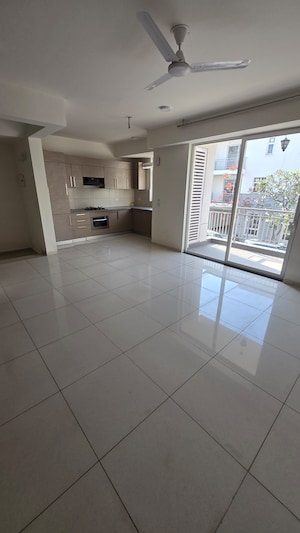 Room in 4 BHK Apartment at Godrej Golf Link Villas, Sector 27 Yamuna Expressway – for Sale