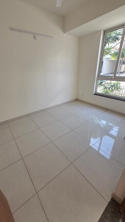4 BHK + Servant Room Apartment For Sale in Godrej Golf Link Villas
