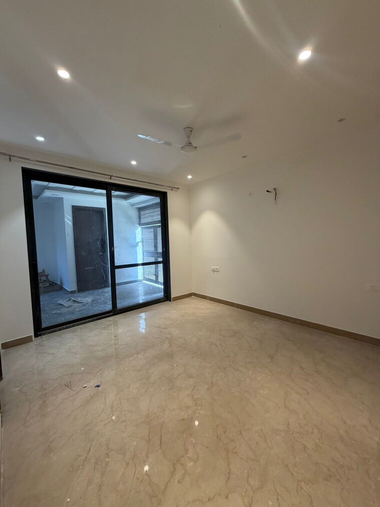 Room, unitech-south-city-1 3 Bedroom 2300 Sq.Ft. Apartment In South City 1 Gurgaon 10198464