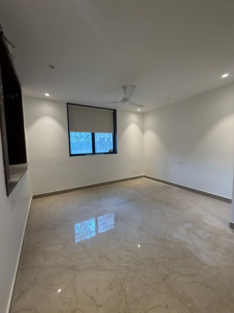 Room, unitech-south-city-1 3 Bedroom 2300 Sq.Ft. Apartment In South City 1 Gurgaon 10198464