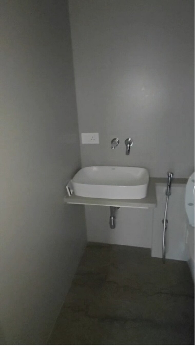 Bathroom, chembur 2 Bedroom 975 Sq.Ft. Apartment In Chembur Mumbai 10198428