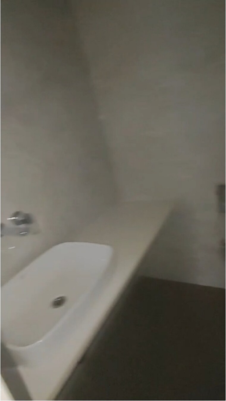 Bathroom, chembur 2 Bedroom 975 Sq.Ft. Apartment In Chembur Mumbai 10198428