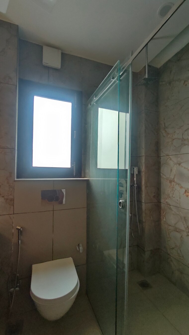 Bathroom, sector 45 3 Bedroom 2367 Sq.Ft. Builder Floor In Sector 45 Gurgaon 10198443