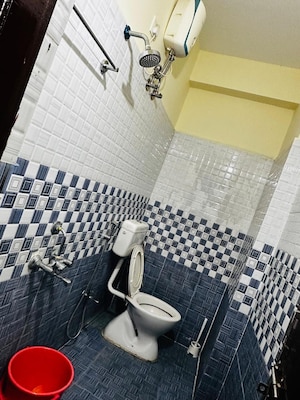 Master Bedroom in 1 BHK Builder Floor at Gachibowli – for Rent