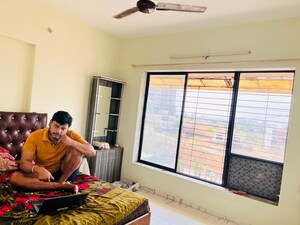 Bedroom in 1 BHK Apartment at Garden View Apartment, Goregaon East – for Rent