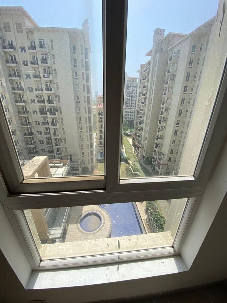 Balcony, emaar-emerald-estate 3 Bedroom 1395 Sq.Ft. Apartment In Sector 65 Gurgaon 10201195