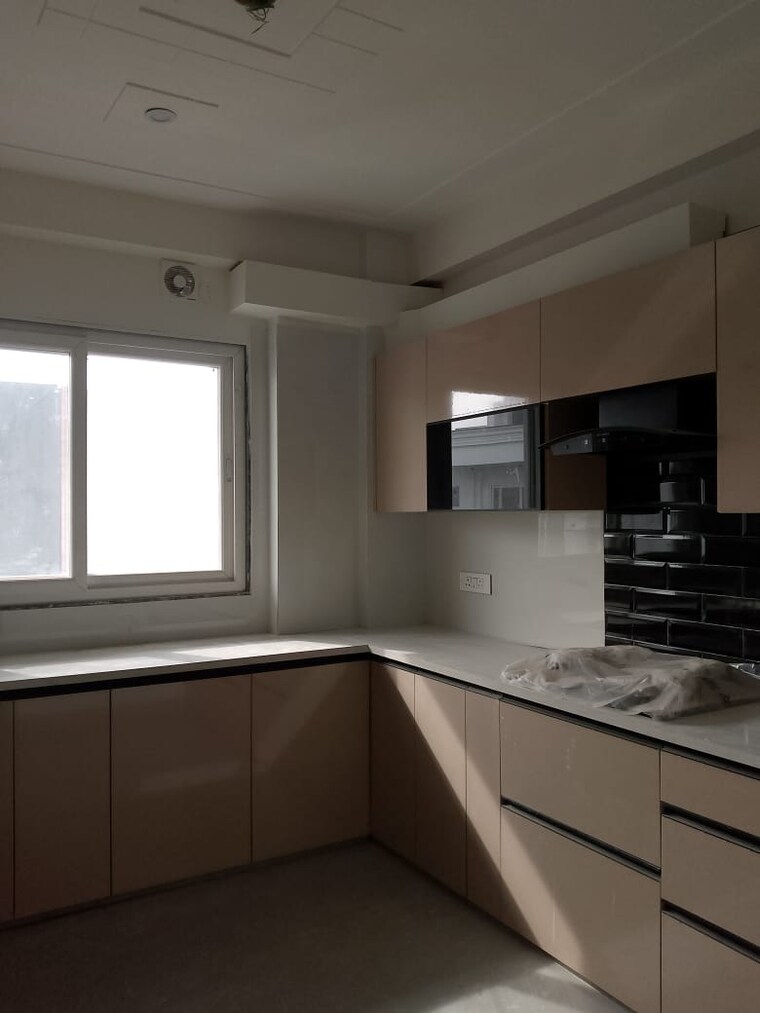 Kitchen, sector 52 3 Bedroom 2799 Sq.Ft. Builder Floor In Sector 52 Gurgaon 10201199