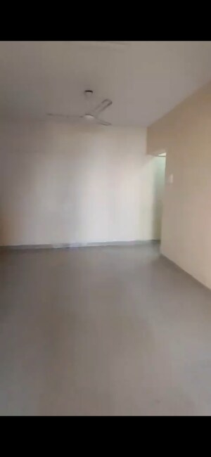 Room in 2 BHK Apartment at K Raheja Palm Spring, Malad West – for Rent