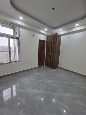 2 BHK Builder Floor for Sale in Salarpur, Noida