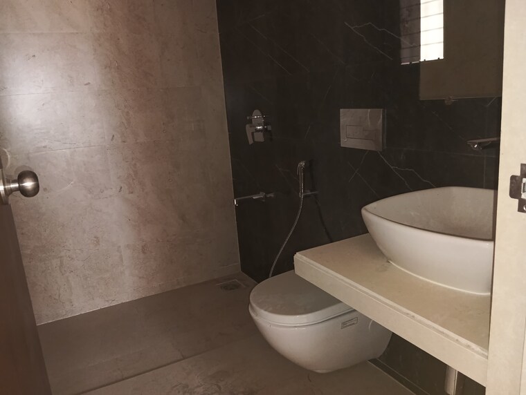 Bathroom, balkum pada 2 Bedroom 628 Sq.Ft. Builder Floor In Balkum Pada Thane 10204539