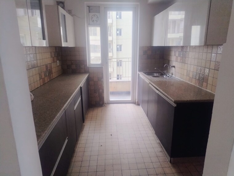 Kitchen, supertech-araville 3 Bedroom 1945 Sq.Ft. Apartment In Sector 79 Gurgaon 10205124
