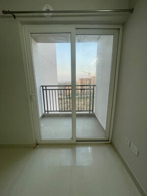 Room in 2 BHK Apartment at ACE Parkway, Sector 150 – for Rent