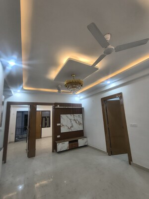 Furnished Amenities in 4 BHK Builder Floor at RWA Apartments Sector 72, Sector 72 – for Sale