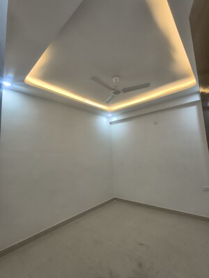 Furnished Amenities in 4 BHK Builder Floor at RWA Apartments Sector 72, Sector 72 – for Sale