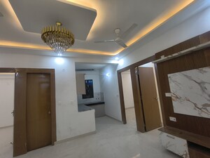 Room in 4 BHK Builder Floor at RWA Apartments Sector 72, Sector 72 – for Sale