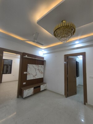 Furnished Amenities in 4 BHK Builder Floor at RWA Apartments Sector 72, Sector 72 – for Sale