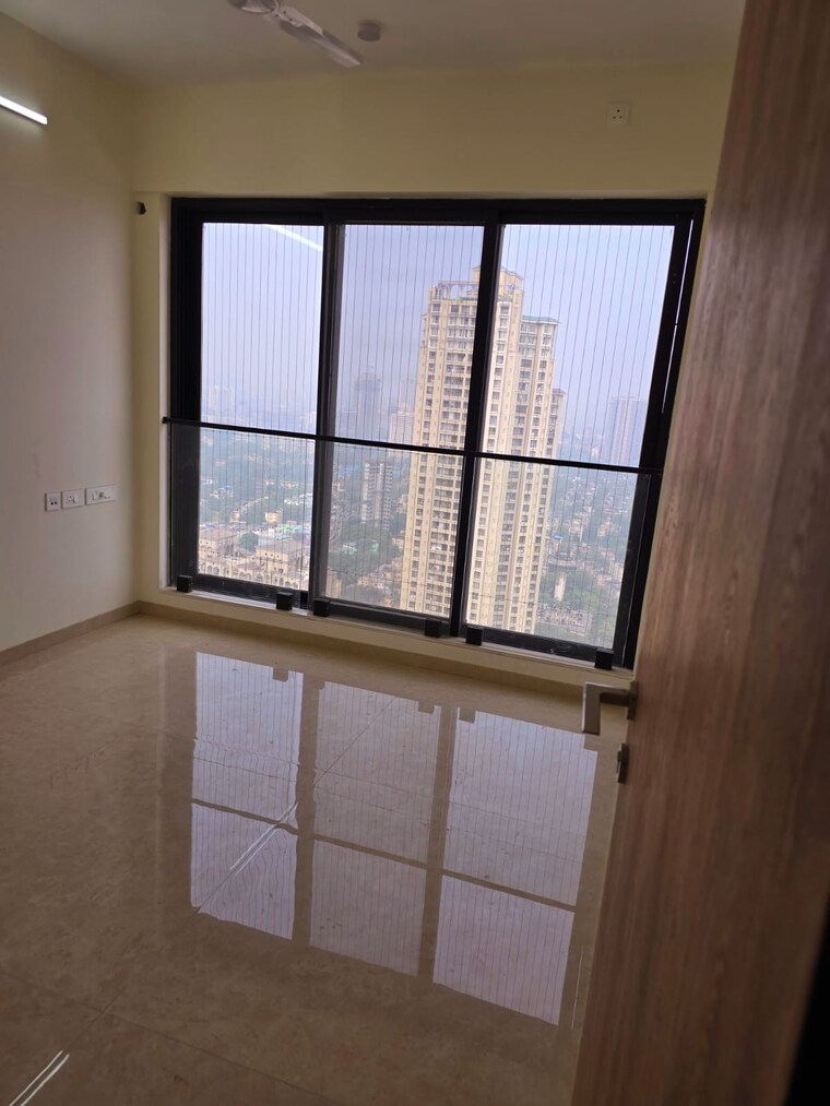Room, dosti-eastern-bay-phase-1 3 Bedroom 1400 Sq.Ft. Apartment In Wadala Mumbai 10214386