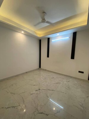 Room in 3 BHK Builder Floor at Saket – for Rent