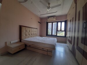 Room in 2 BHK Apartment at Pranay Leela, Goregaon West – for Rent