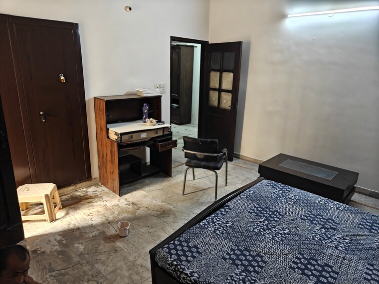 Living Room, model town phase 2 1 Bedroom 1200 Sq.Ft. Builder Floor In Model Town Phase 2 Delhi 10214452