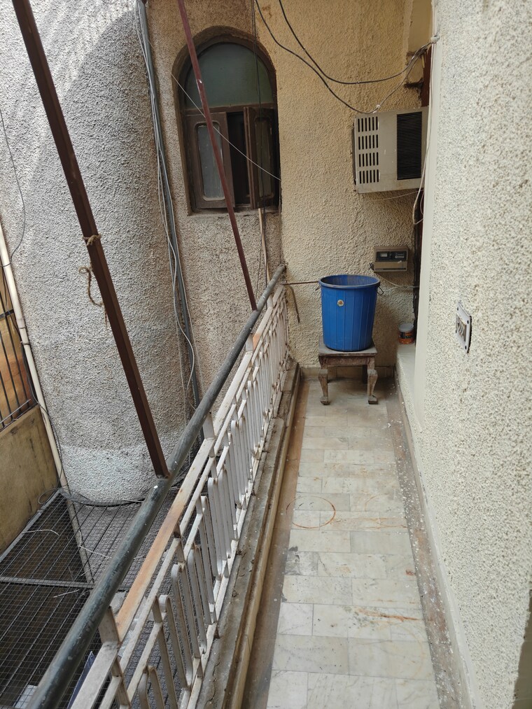 Balcony, model town phase 2 1 Bedroom 1200 Sq.Ft. Builder Floor In Model Town Phase 2 Delhi 10214452