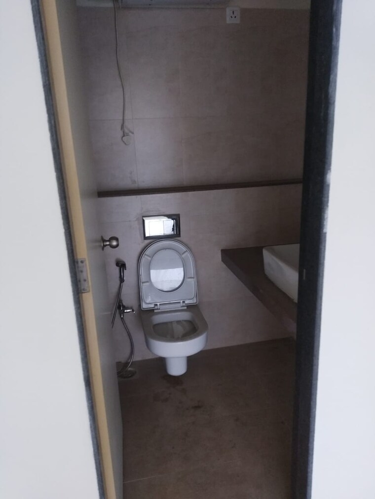 Bathroom, godrej-central 1 Bedroom 460 Sq.Ft. Apartment In Chembur Mumbai 10214926