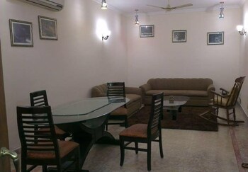 3 BHK Builder Floor for Rent in Jangpura, Delhi