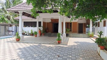 4 BHK House for Sale in Nettoor, Kochi