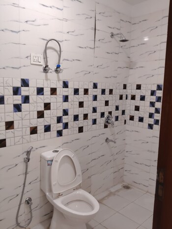 3 BHK Builder Floor for Sale in Mandi, Delhi