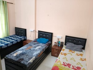 Bedroom in  Pg at Ganeshwadi – for Rent