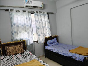 Bedroom in  Pg at Ganeshwadi – for Rent