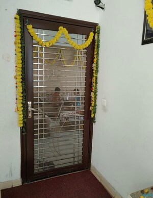 Staircase in 2 BHK Apartment at Stellar Mi Citihomes, Omicron Iii Greater Noida – for Rent