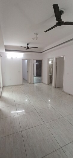 2 BHK + Study Room Apartment For Rent in Ajnara Ambrosia