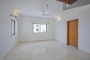 Room in 3 BHK Apartment at Majestic Residency, Btm Layout – for Sale