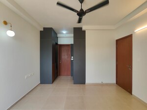 Room in  Apartment at Bhartiya Nikoo Homes Phase 2, Thanisandra Main Road – for Rent