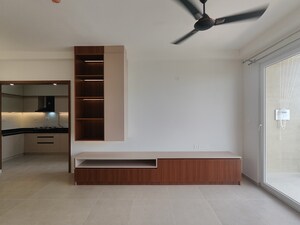 Room in  Apartment at Bhartiya Nikoo Homes Phase 2, Thanisandra Main Road – for Rent