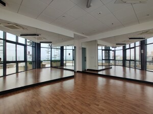 Room in  Apartment at Bhartiya Nikoo Homes Phase 2, Thanisandra Main Road – for Rent